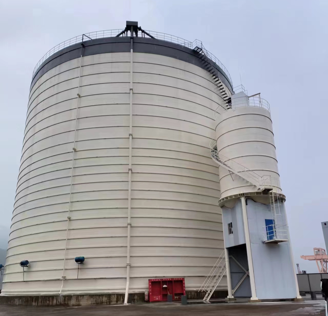 海陵10万吨水泥钢板库